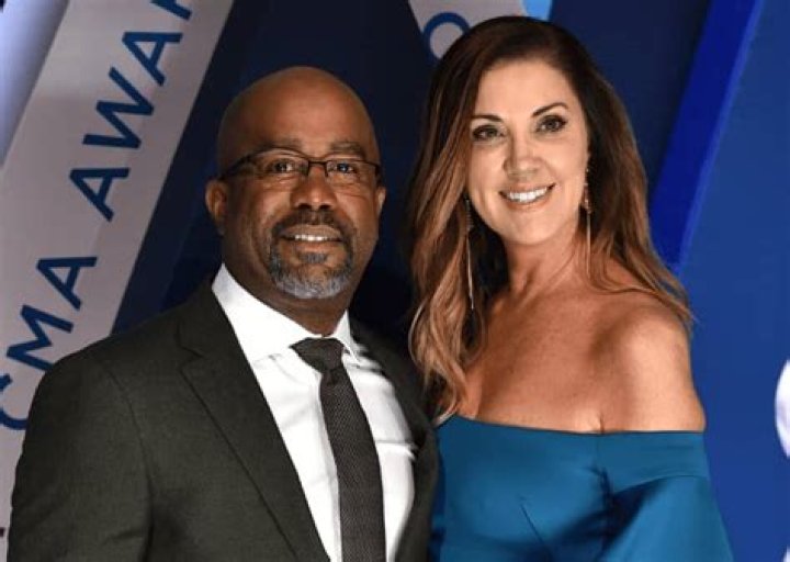 Beth Leonard Biography, Age, Wiki, Height, Weight, Boyfriend, Family & More