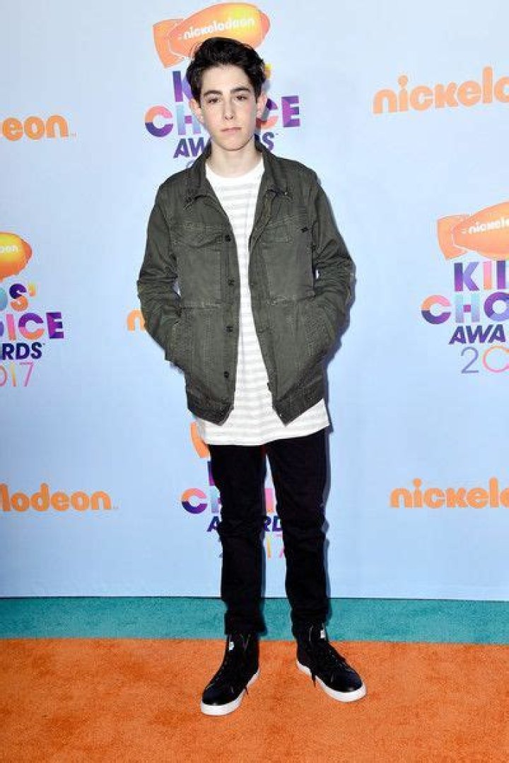 Diego Velazquez (Actor) Biography, Age, Wiki, Height, Weight, Girlfriend, Family & More