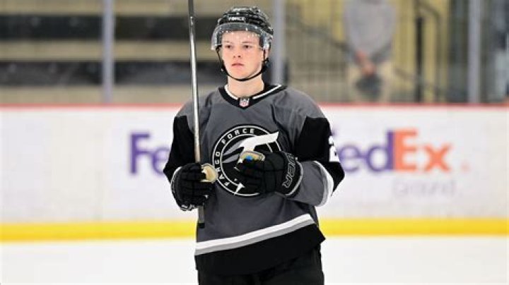 Erik Swanson Salary & Contract