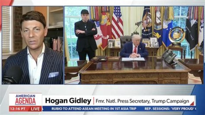 Hogan Gidley's Bio - Wife, Age, Hair, Family, Salary