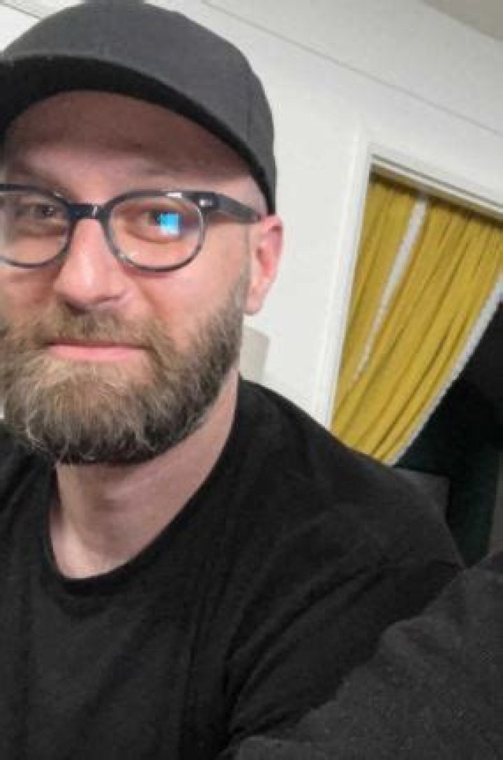 Jonathan Cohen- Who Is Mayim Bialik Boyfriend?