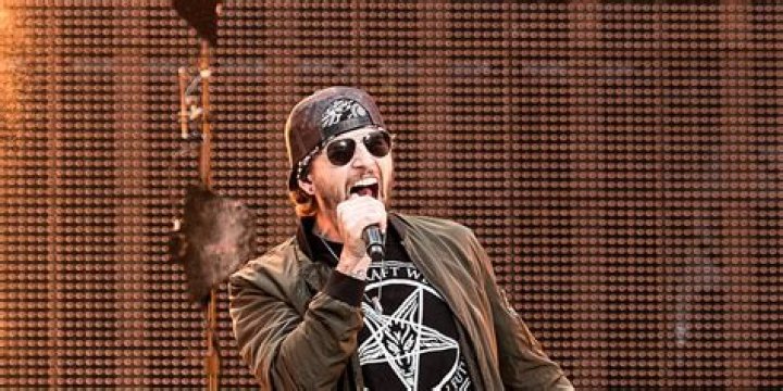 Shadows’ Biography – Net Worth, Wife, Tattoo, Height