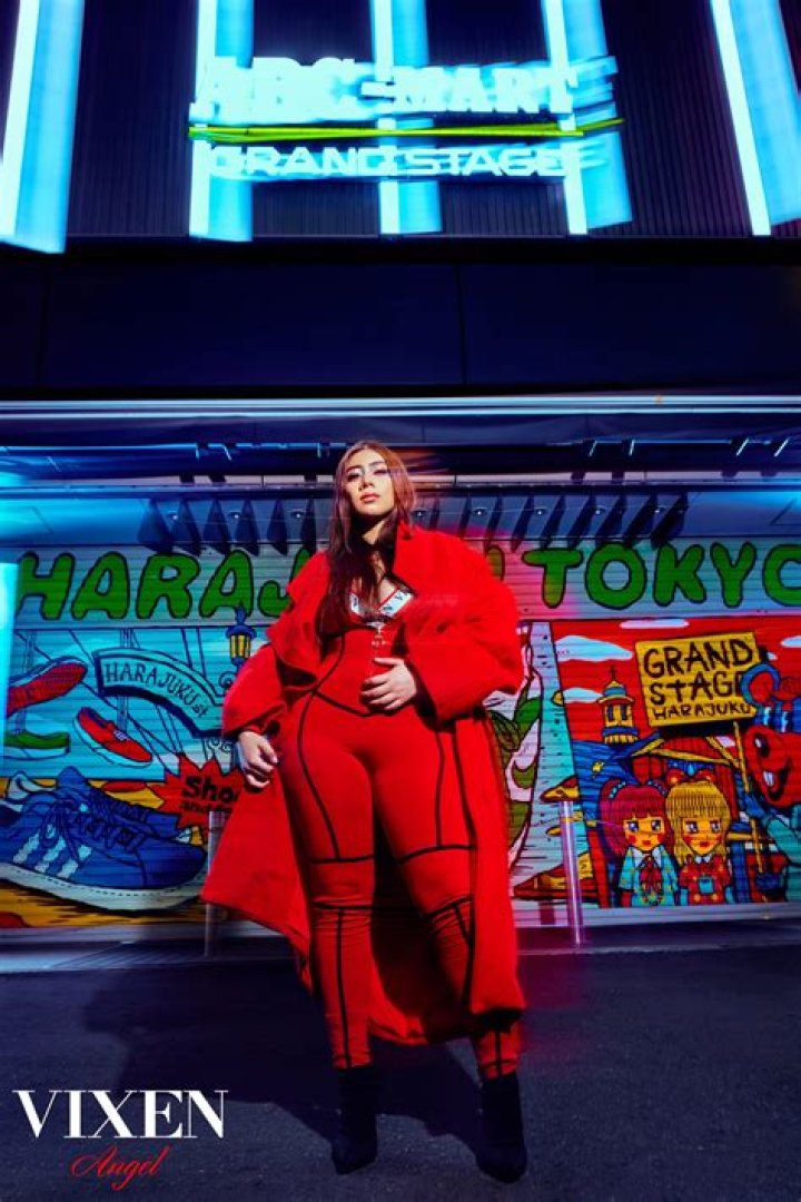 The Shrinking Violet — Truly Divine