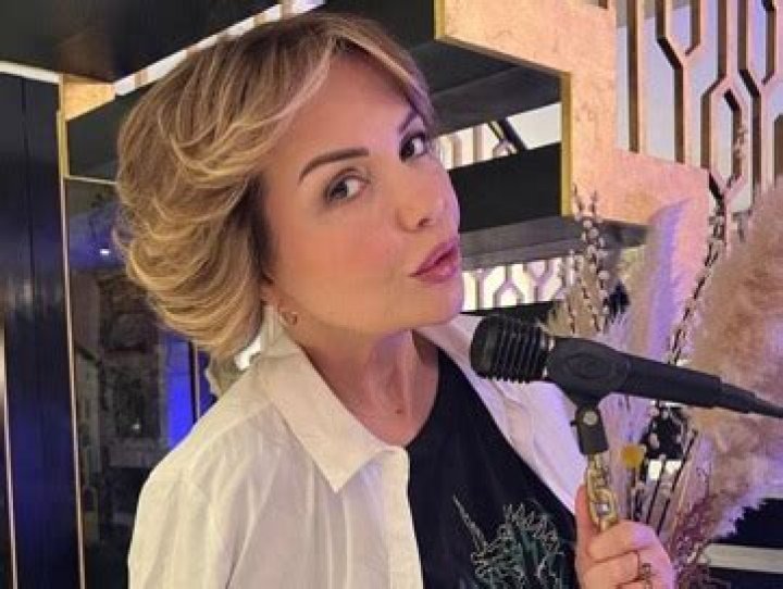 Vera Ora- Rita Ora Mother Fight With Cancer