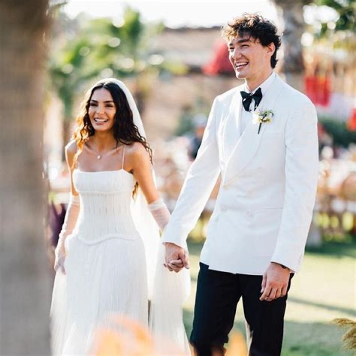 Who is Ebru Sahin, Wife of Cedi Osman? His Parents, Family, Salary, Jersey