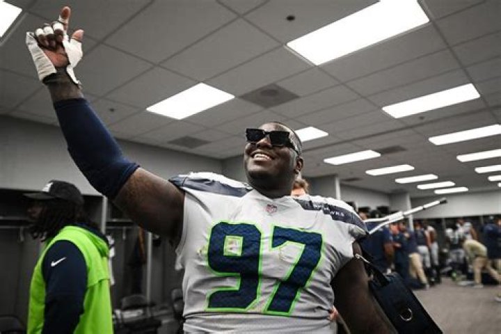 Who is the Girlfriend of Poona Ford? His Parents, Family, Salary, Jersey