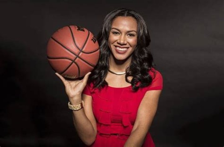 Who is the husband of Sports Anchor Ros Gold-Onwude? Her relationship, career, net worth